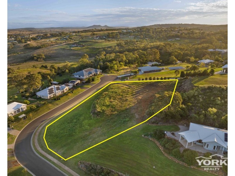 22 Colonial Drive, Gowrie Junction QLD 4352