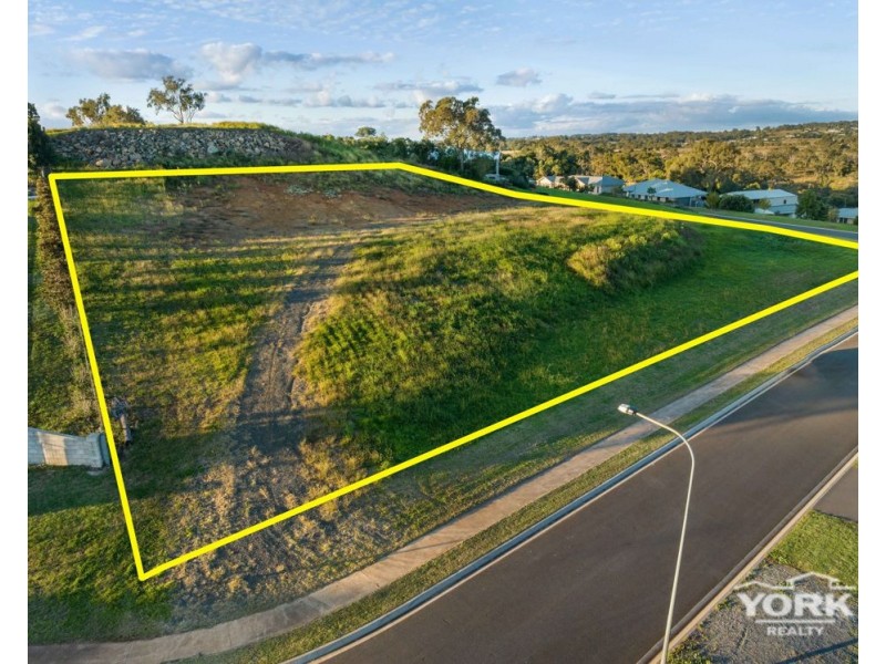 22 Colonial Drive, Gowrie Junction QLD 4352