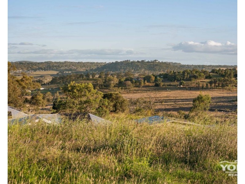 22 Colonial Drive, Gowrie Junction QLD 4352