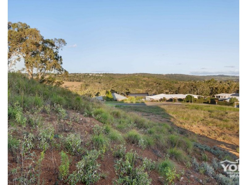 22 Colonial Drive, Gowrie Junction QLD 4352