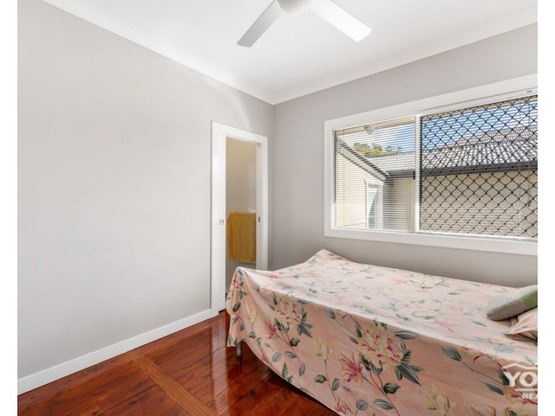 1/77 Ramsay Street, Centenary Heights QLD 4350