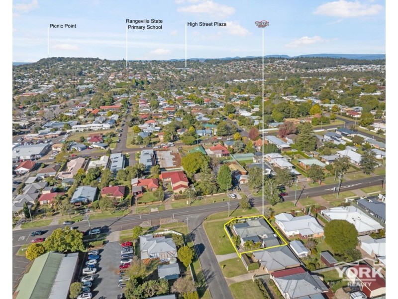 1/77 Ramsay Street, Centenary Heights QLD 4350