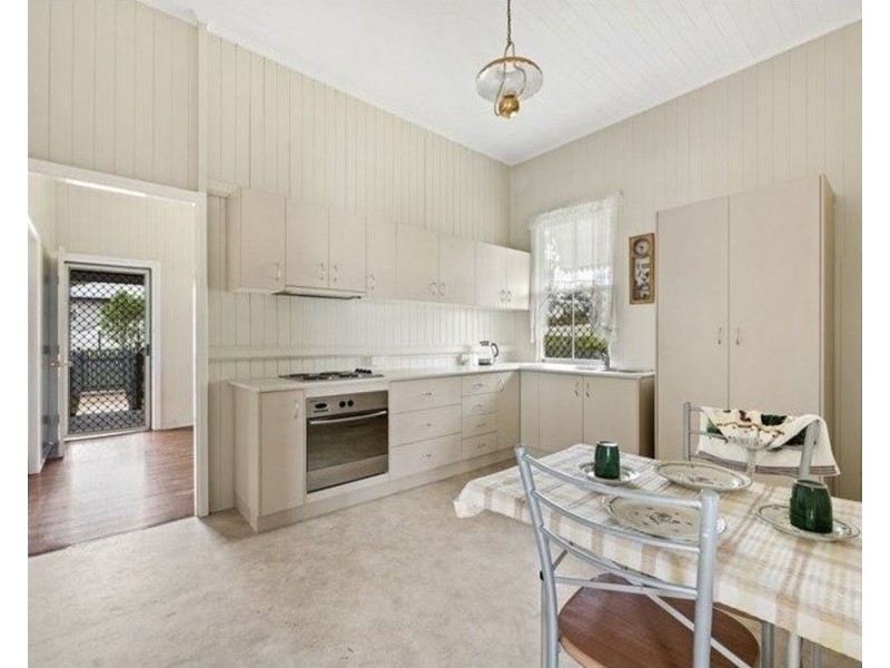 Centenary Heights QLD 4350