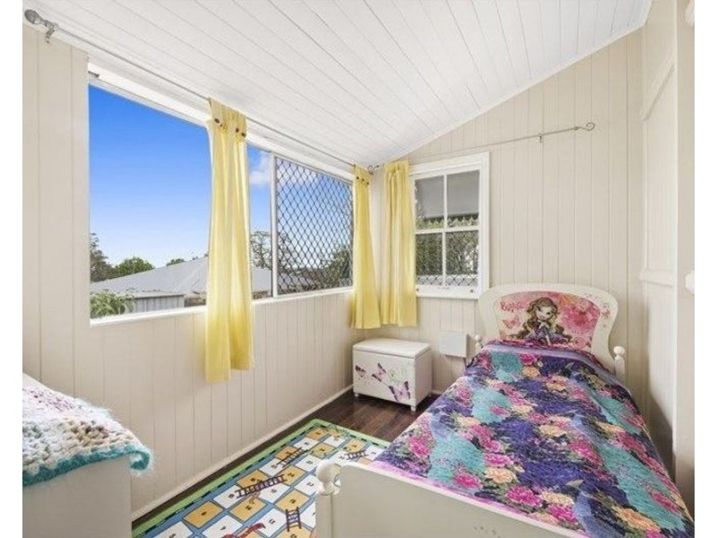 Centenary Heights QLD 4350