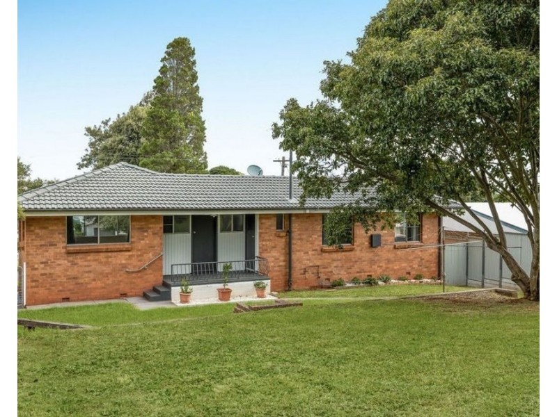 1 Wellsley Street, North Toowoomba QLD 4350