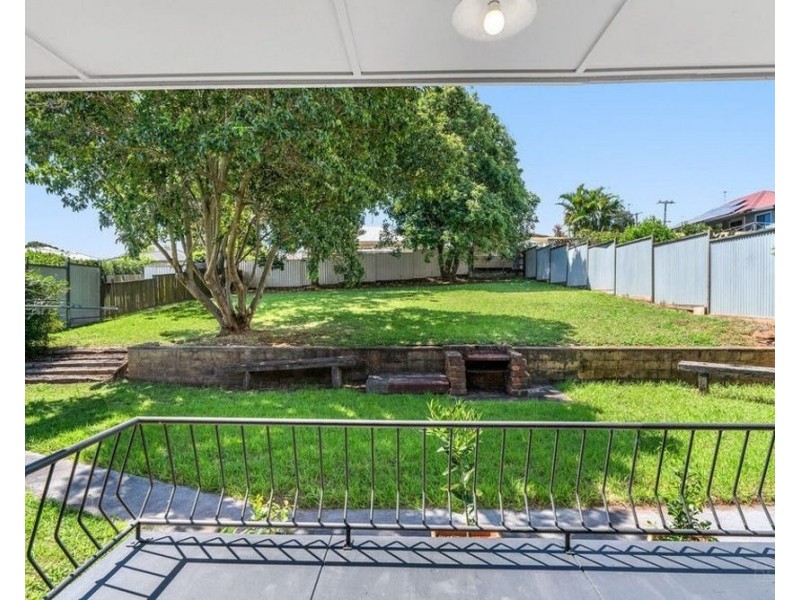 1 Wellsley Street, North Toowoomba QLD 4350