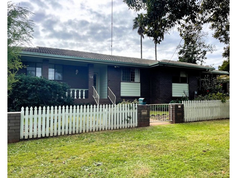 19 Athol Street, Harlaxton QLD 4350