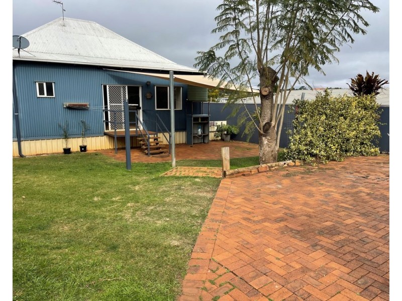 3 Newington Street, North Toowoomba QLD 4350