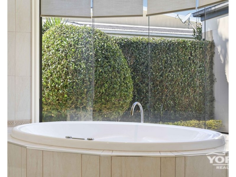 Middle Ridge QLD 4350