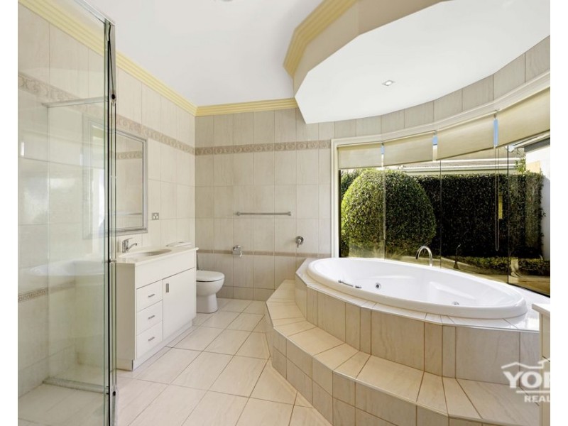 Middle Ridge QLD 4350