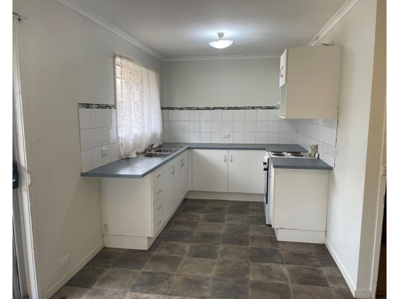 61 Arabian Street, Harristown QLD 4350