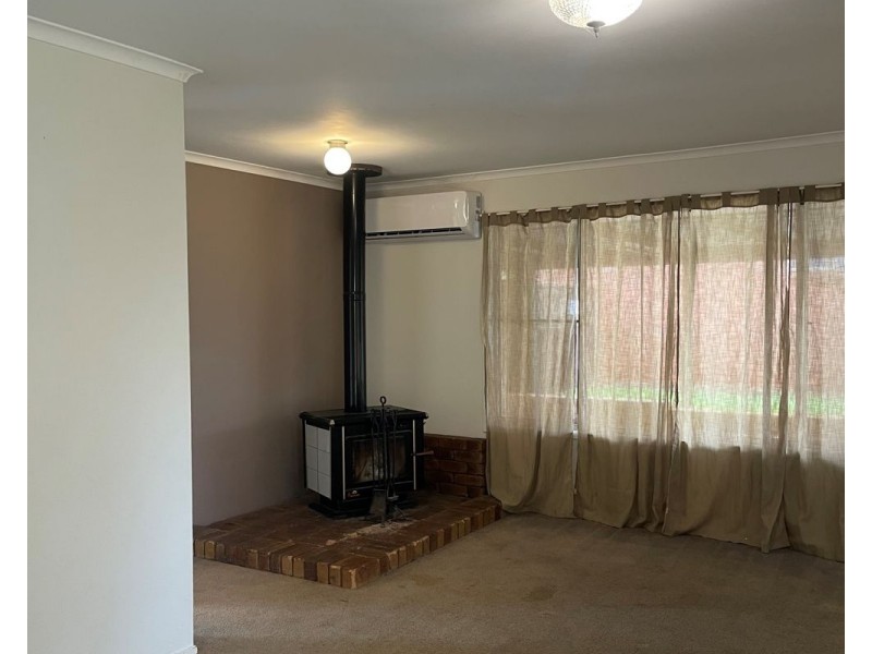 61 Arabian Street, Harristown QLD 4350