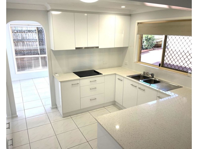 12 Candlebark Court, Glenvale QLD 4350