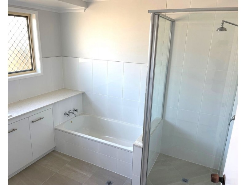 12 Candlebark Court, Glenvale QLD 4350