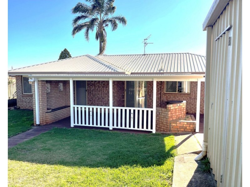 12 Candlebark Court, Glenvale QLD 4350