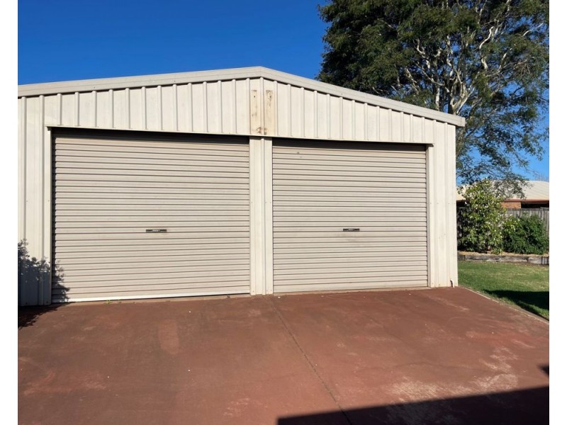 12 Candlebark Court, Glenvale QLD 4350