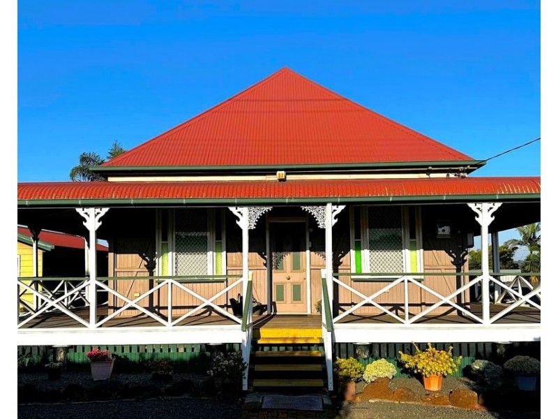 62 Holberton Street, Rockville QLD 4350