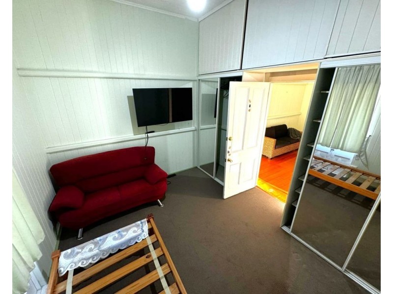 62 Holberton Street, Rockville QLD 4350