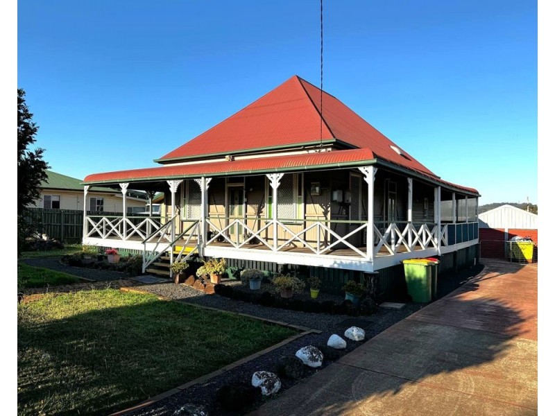 62 Holberton Street, Rockville QLD 4350