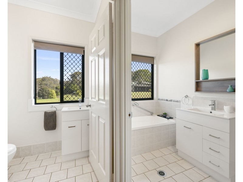 Middle Ridge QLD 4350