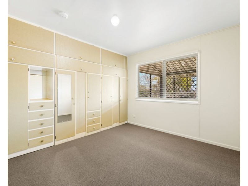 Centenary Heights QLD 4350
