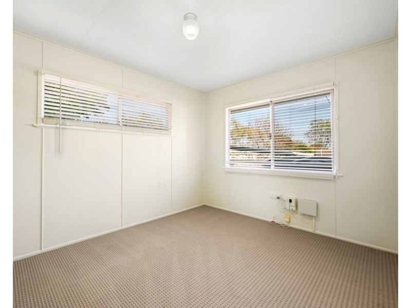 Centenary Heights QLD 4350