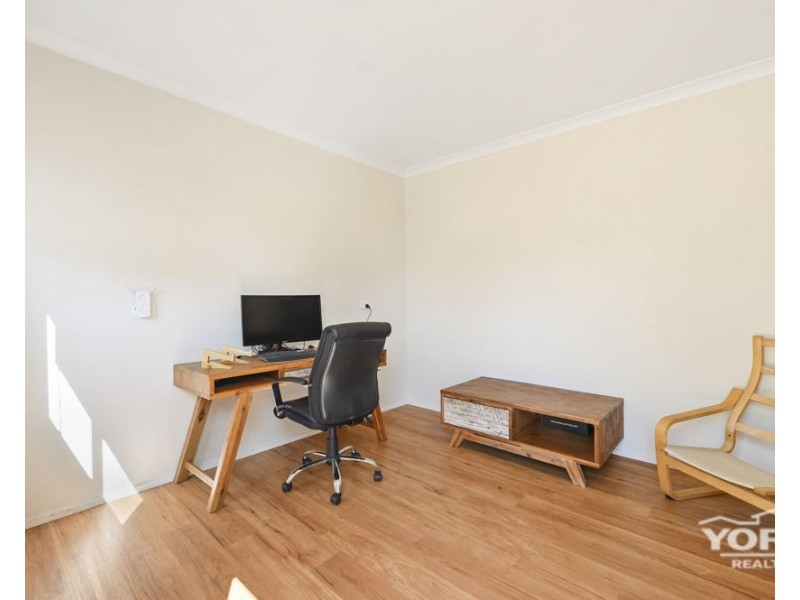 10 McIntyre Street, Centenary Heights QLD 4350