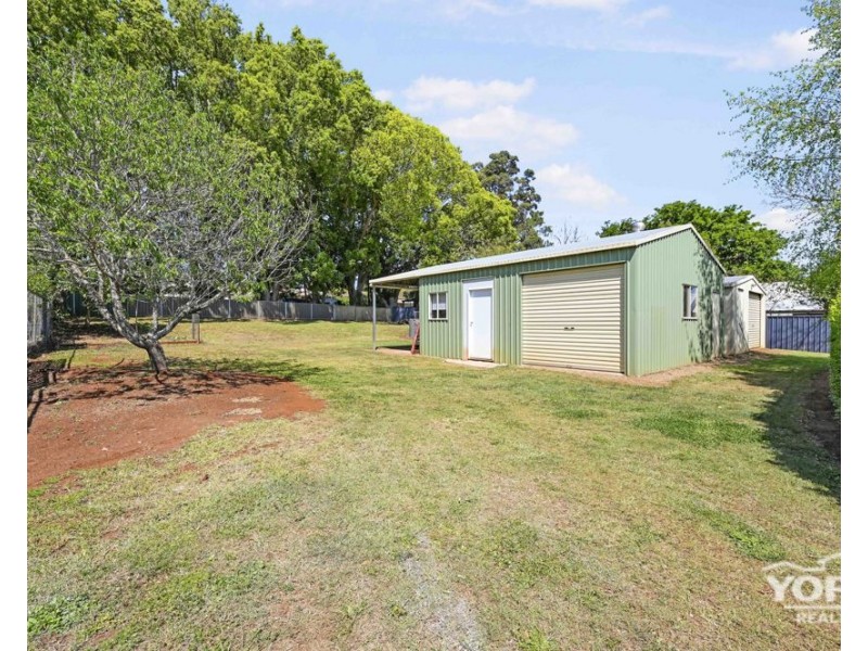 10 McIntyre Street, Centenary Heights QLD 4350