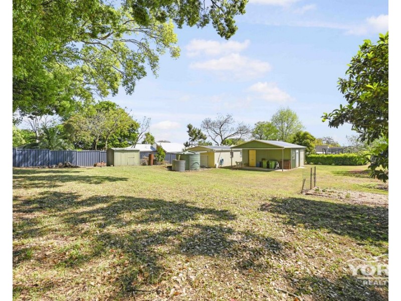 10 McIntyre Street, Centenary Heights QLD 4350