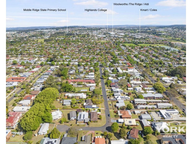 10 McIntyre Street, Centenary Heights QLD 4350