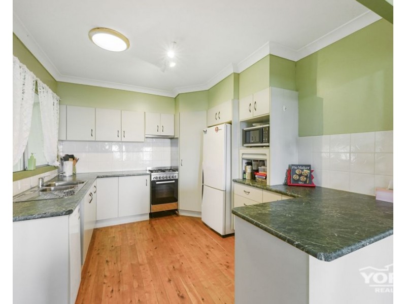2 Monash Street, Newtown QLD 4350