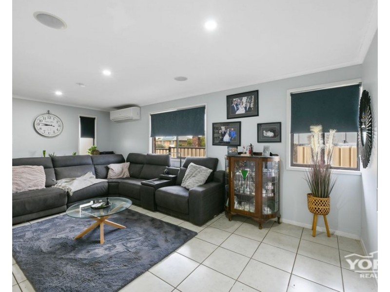 Kearneys Spring QLD 4350