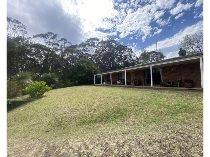 12613 New England Highway, Top Camp QLD 4350