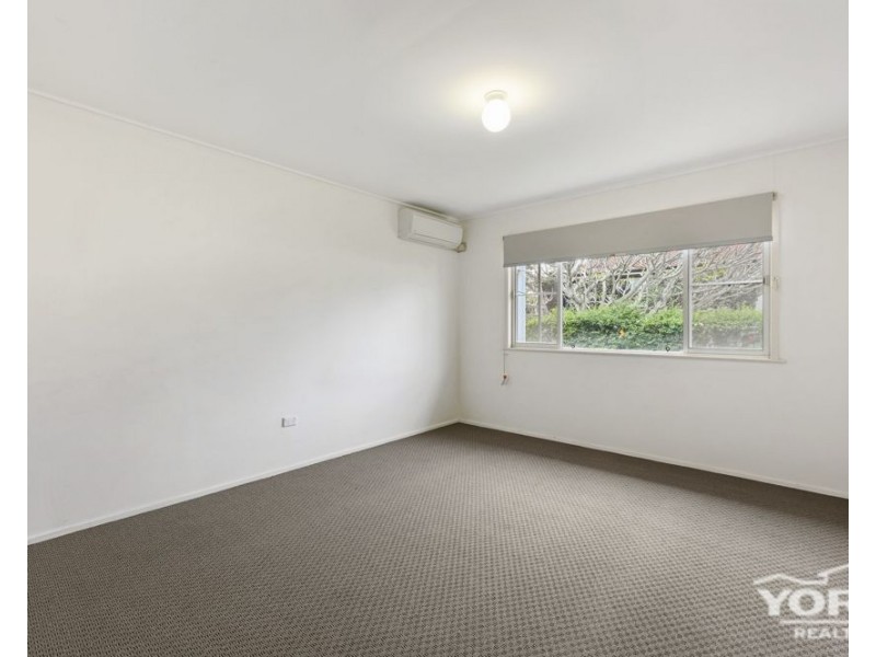 2 Tara Street, Wilsonton QLD 4350