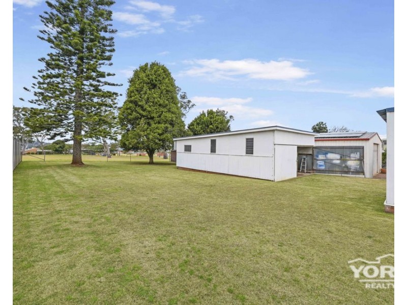 2 Tara Street, Wilsonton QLD 4350