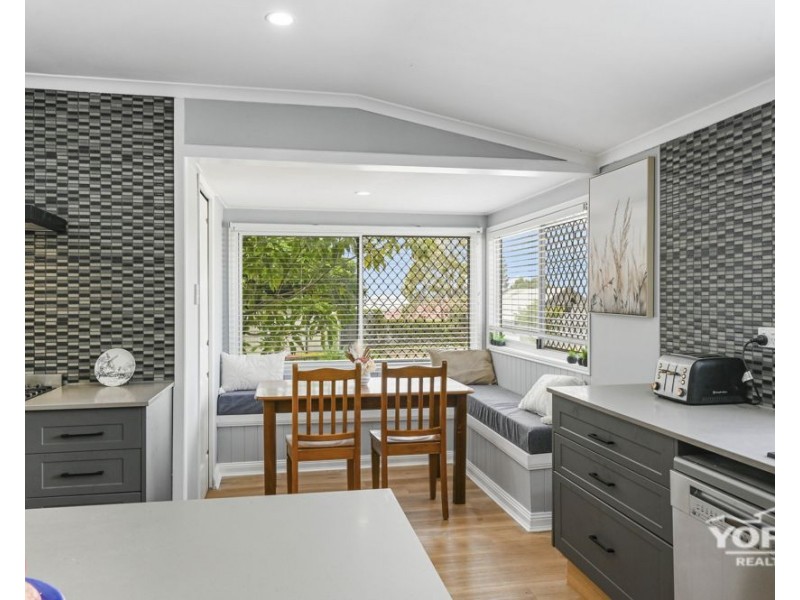 418 West Street, Kearneys Spring QLD 4350