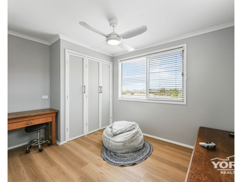 418 West Street, Kearneys Spring QLD 4350