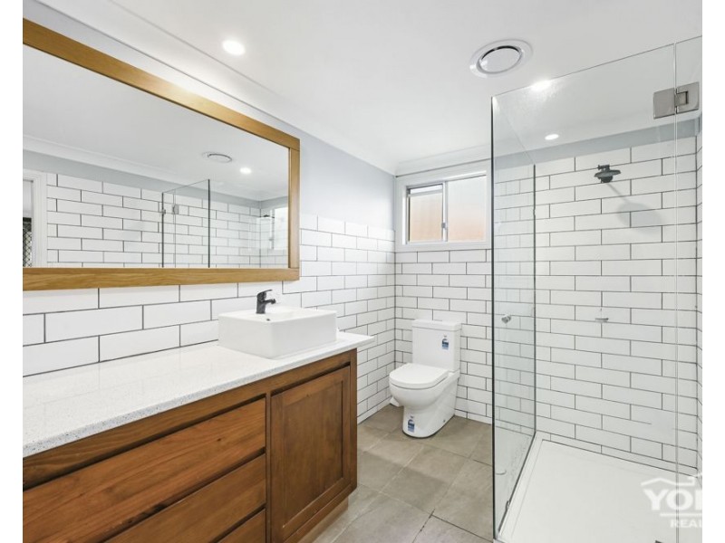418 West Street, Kearneys Spring QLD 4350