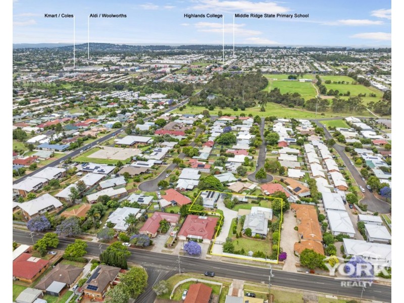 418 West Street, Kearneys Spring QLD 4350