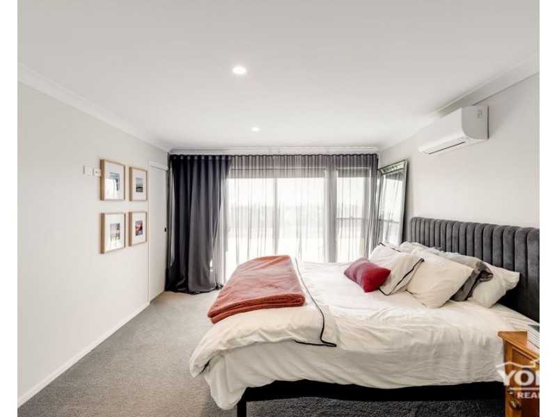 34 Webcke Crescent, Kleinton QLD 4352