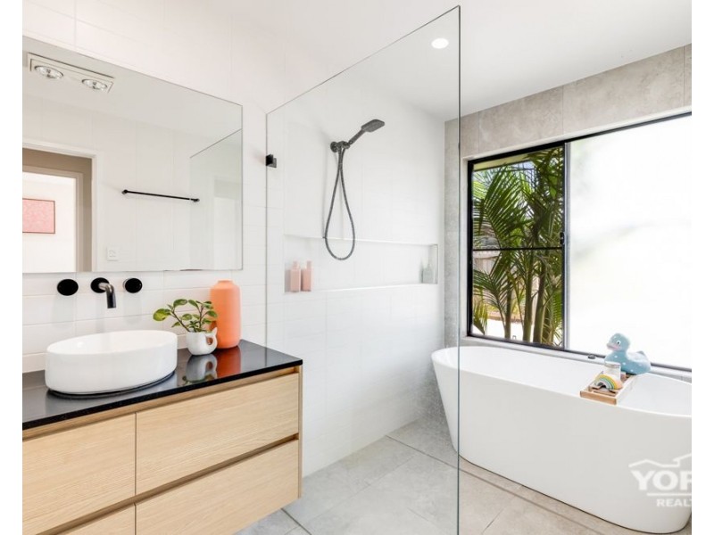 34 Webcke Crescent, Kleinton QLD 4352