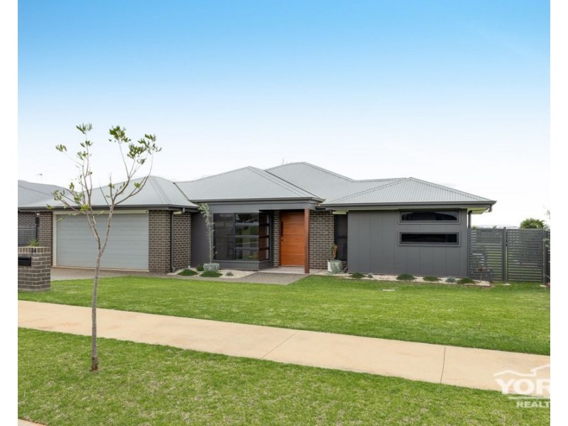 34 Webcke Crescent, Kleinton QLD 4352