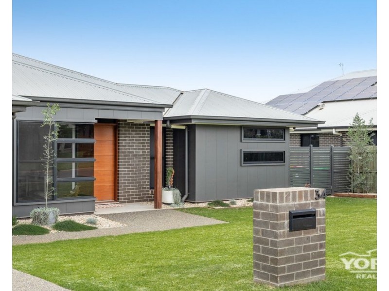 34 Webcke Crescent, Kleinton QLD 4352