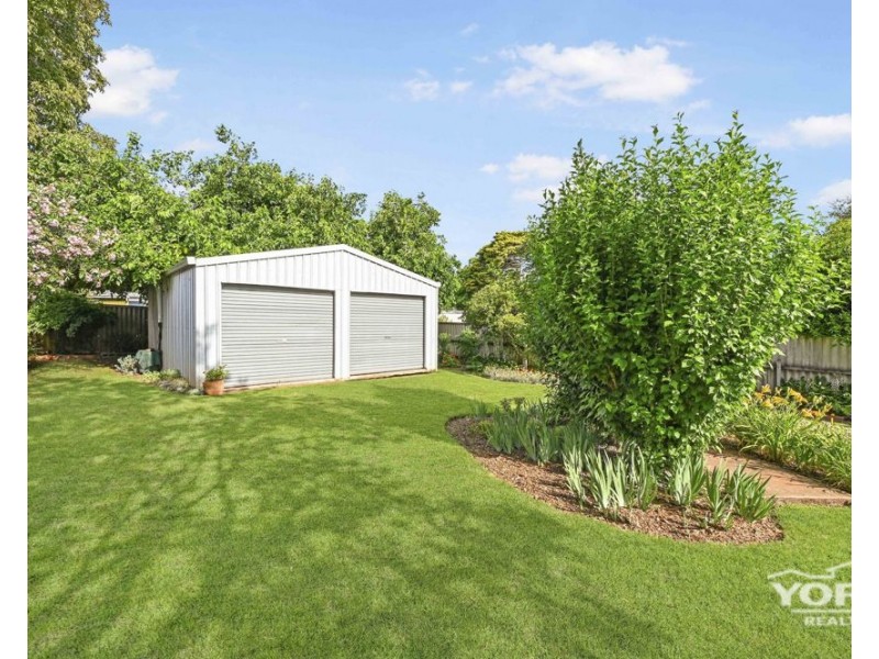 Mount Lofty QLD 4350