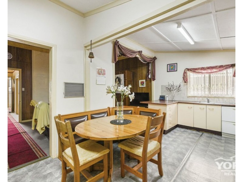 Mount Lofty QLD 4350