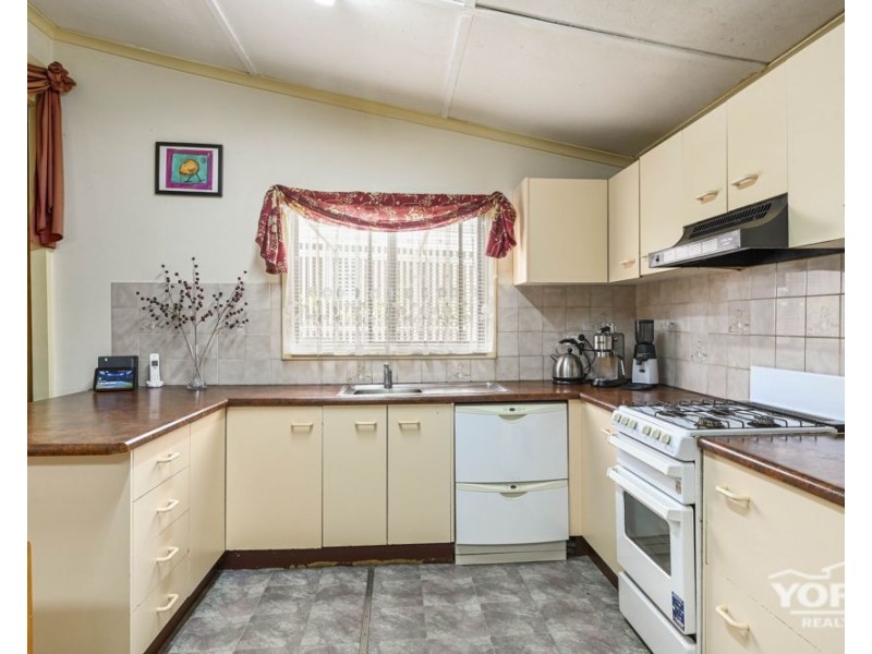 Mount Lofty QLD 4350