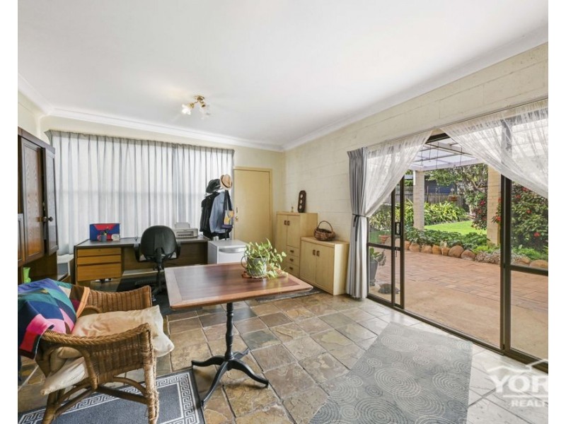 Mount Lofty QLD 4350