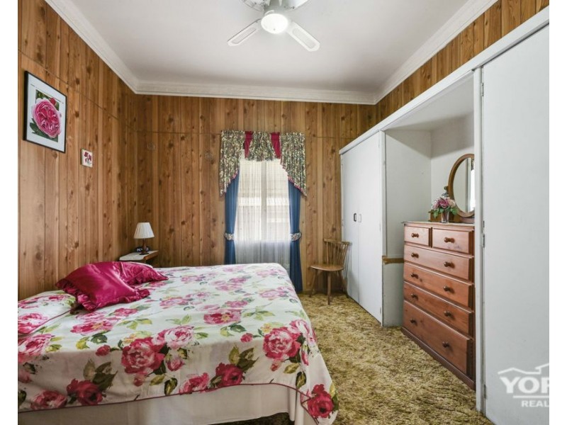 Mount Lofty QLD 4350