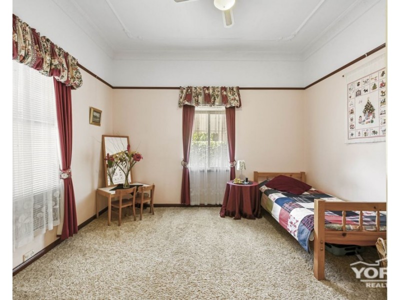 Mount Lofty QLD 4350