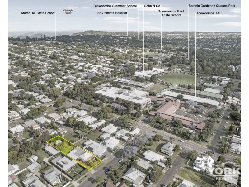 Mount Lofty QLD 4350